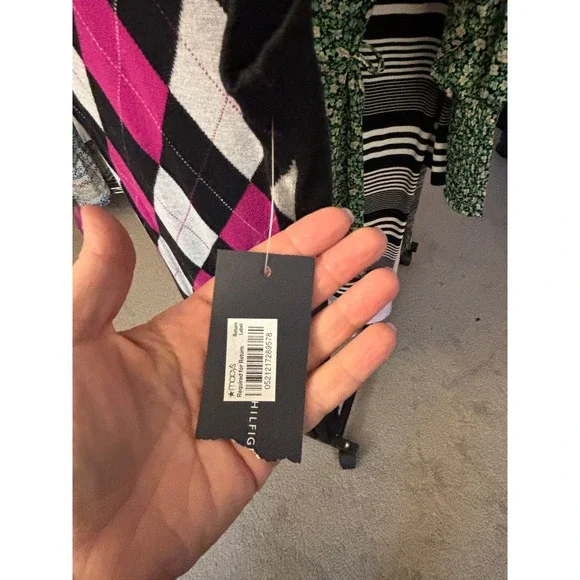 Tommy Hilfiger Womens Argyle V-Neck Sleeveless Knit Sweater Dress Pink Black M - Picture 4 of 6